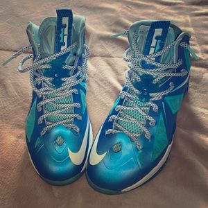 LeBron 10 Blue Diamond Shoes
